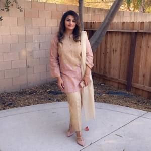 Meet your Posher, Aresha